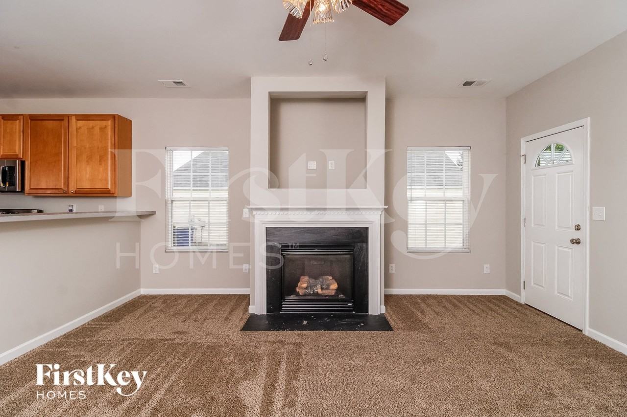 1810 Beeson Park Ln - Photo 2 of 15