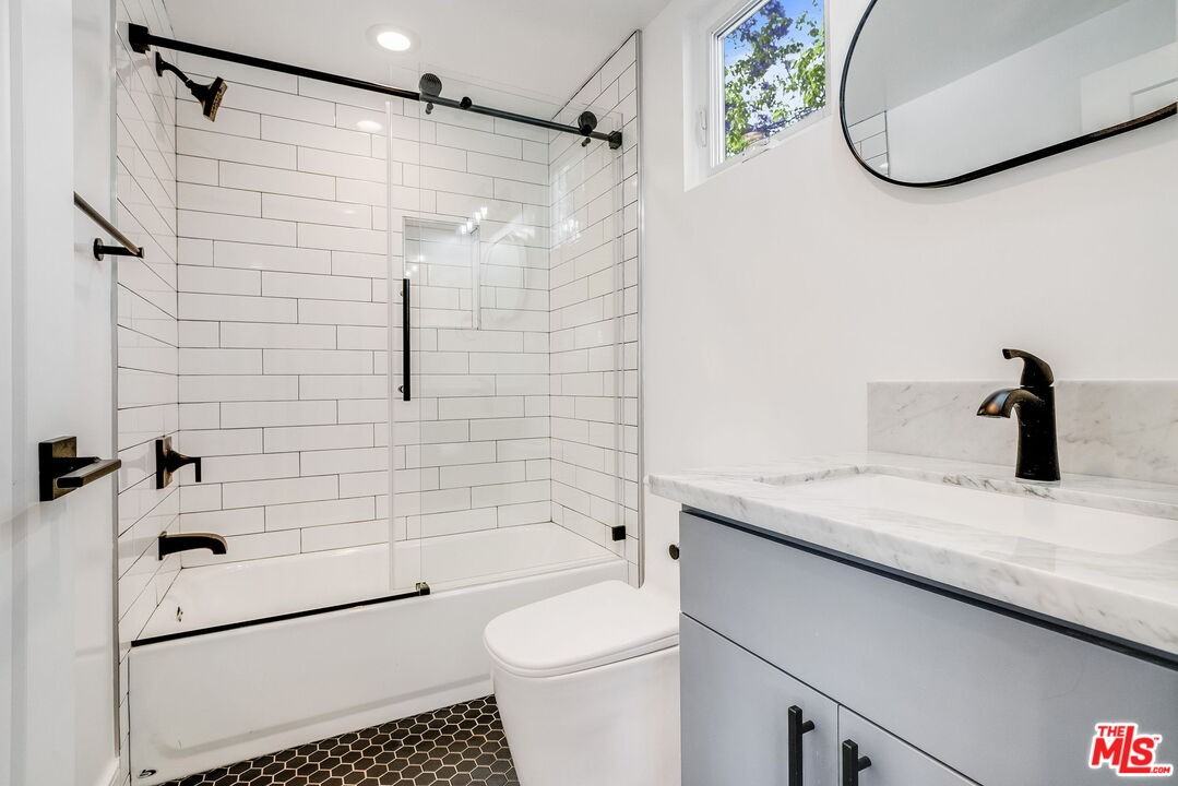 1433 S Crescent Heights Blvd - Photo 5 of 8