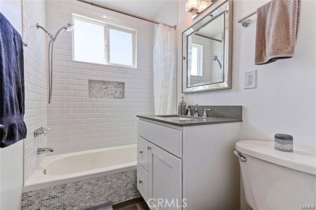 1208 10th St - Photo 4 of 8