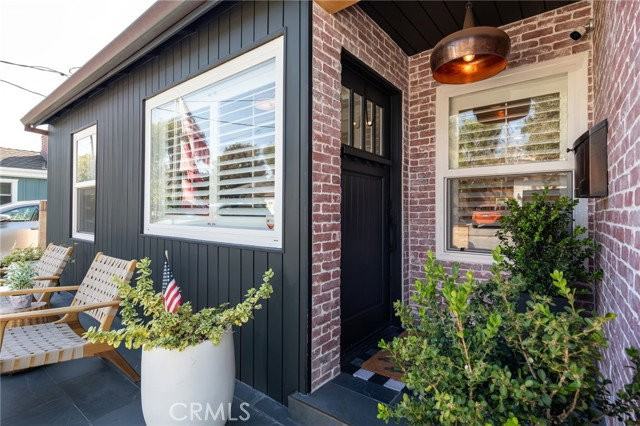 3013 Oak Ave - Photo 3 of 8