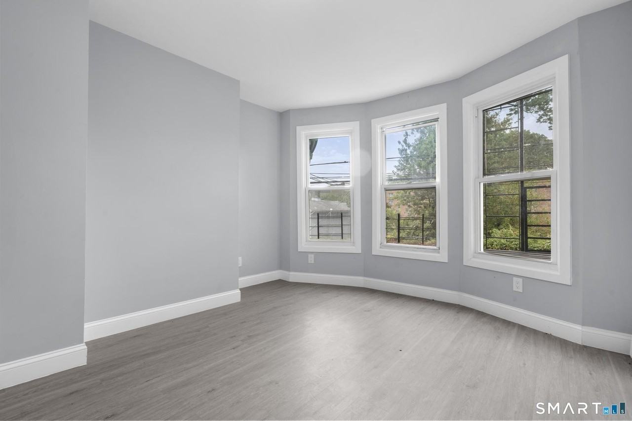 1874 Barnum Ave #2E - Photo 2 of 6