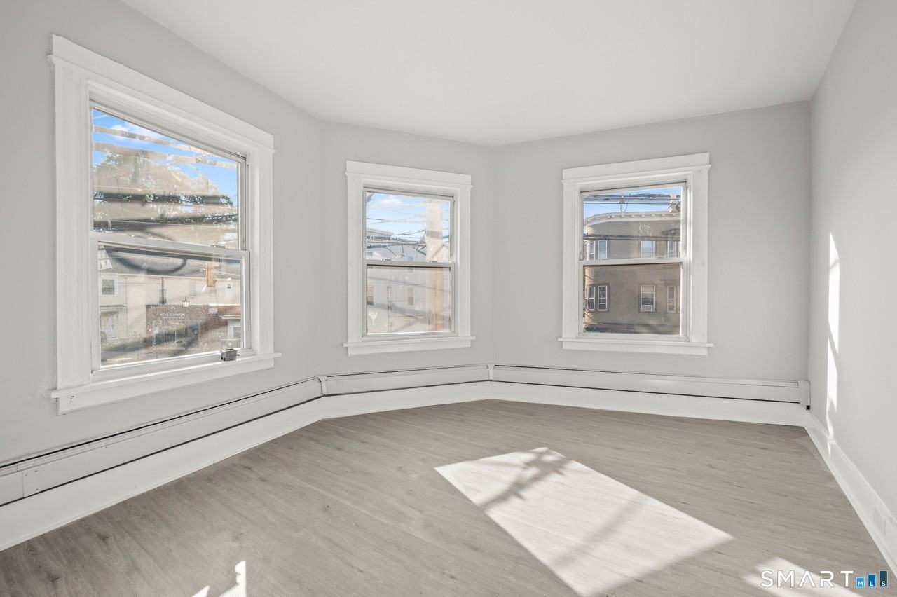 1874 Barnum Ave #2E - Photo 3 of 6