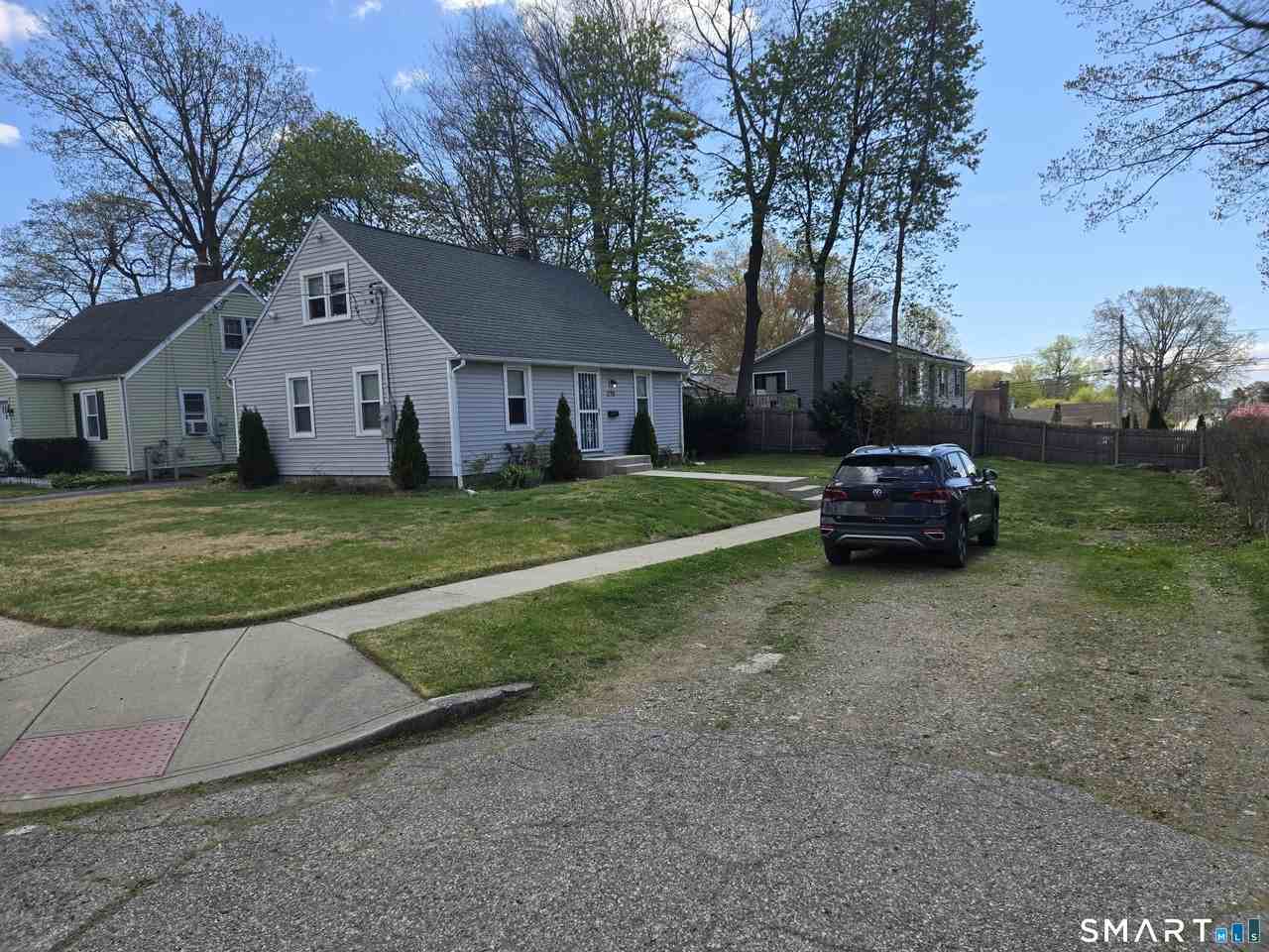 275 Burnsford Ave - Photo 2 of 19