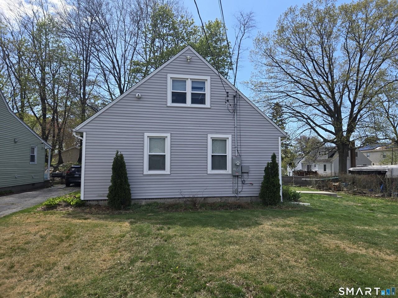 275 Burnsford Ave - Photo 3 of 19