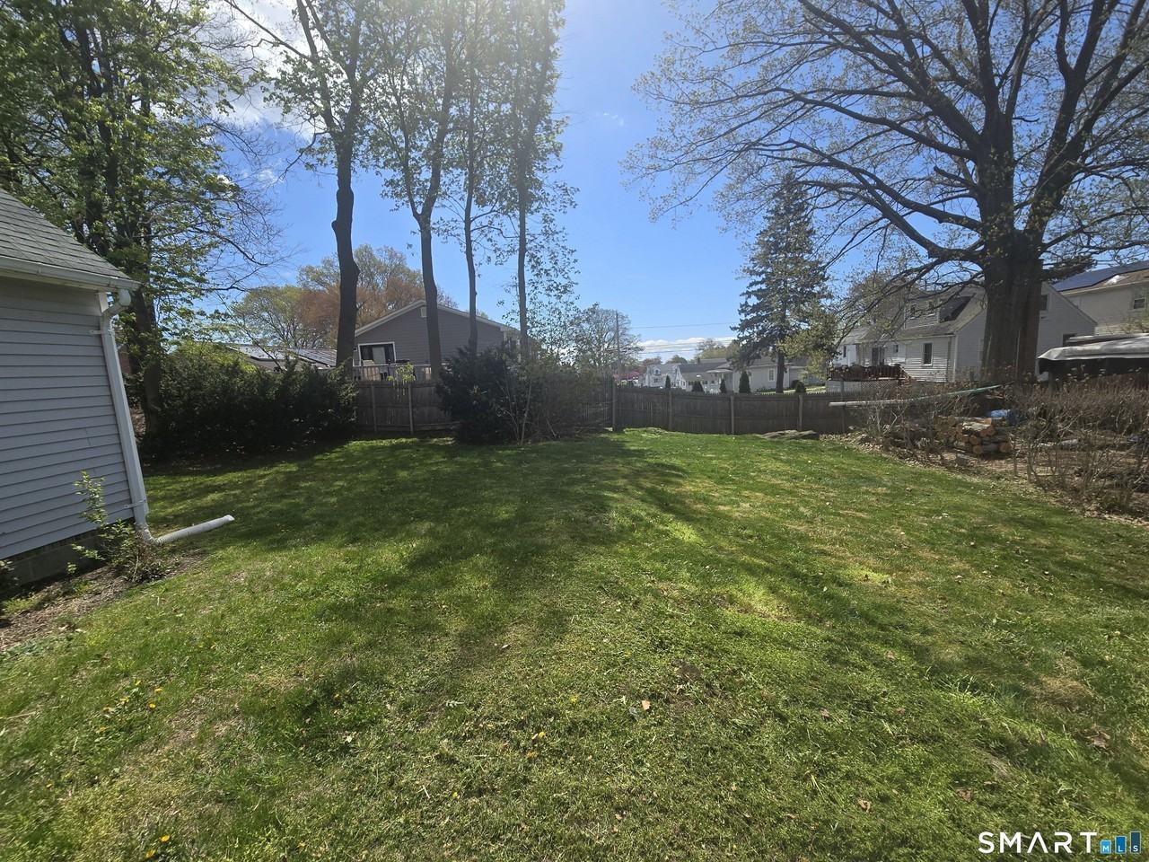 275 Burnsford Ave - Photo 4 of 19