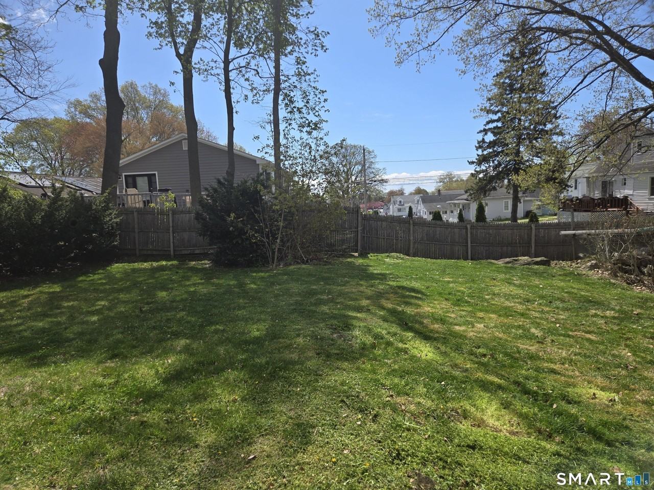 275 Burnsford Ave - Photo 5 of 19