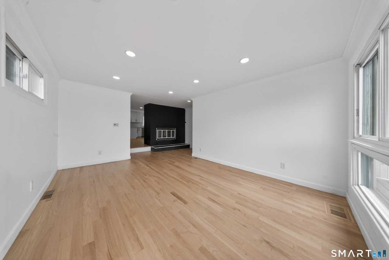 207 Hillcrest Rd - Photo 6 of 28