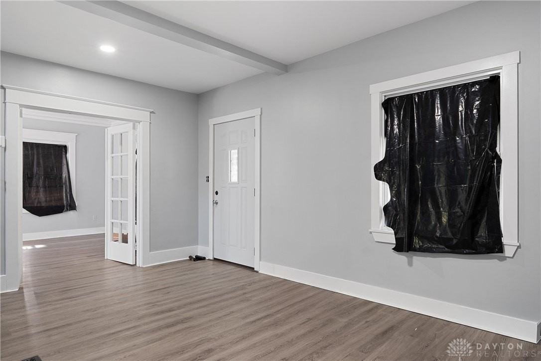 452 Allwen Dr - Photo 4 of 17