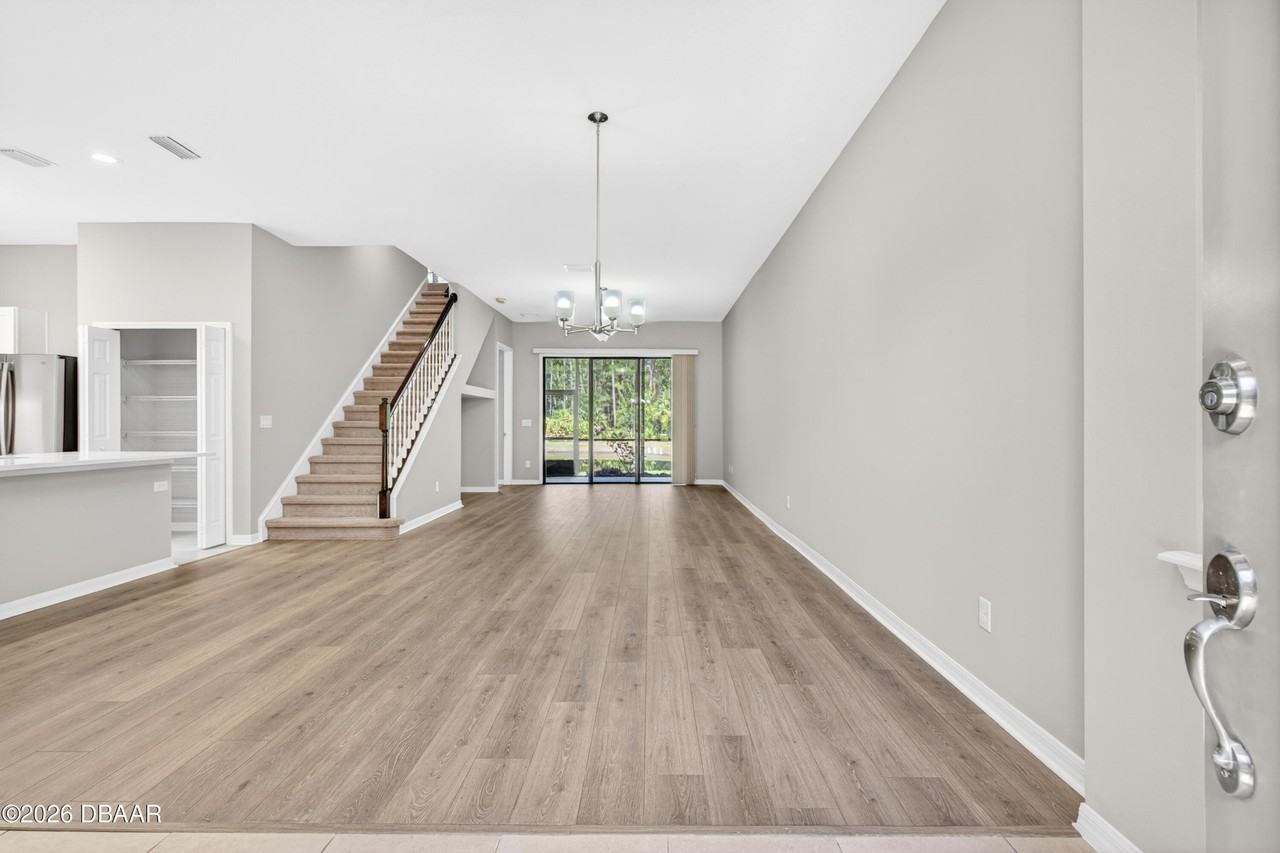 1119 Hansberry Ct - Photo 4 of 31