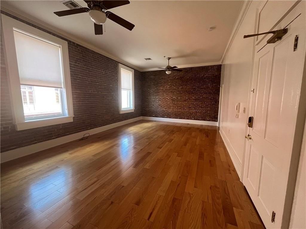 237 Dauphine St - Photo 2 of 19