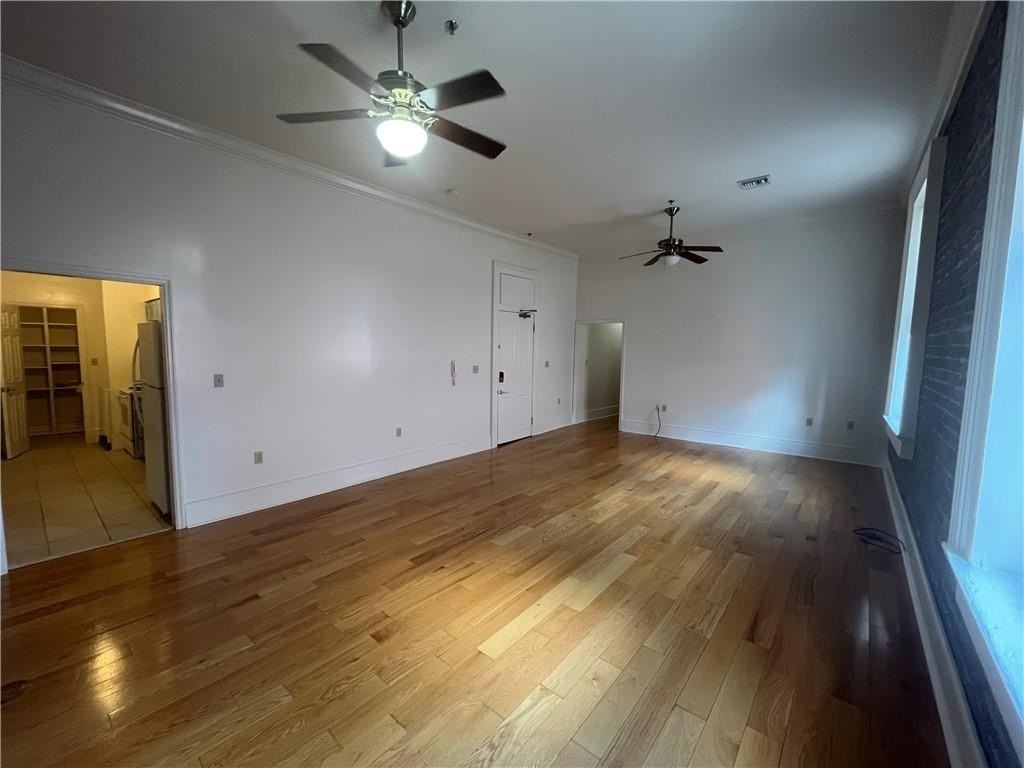 237 Dauphine St - Photo 6 of 19