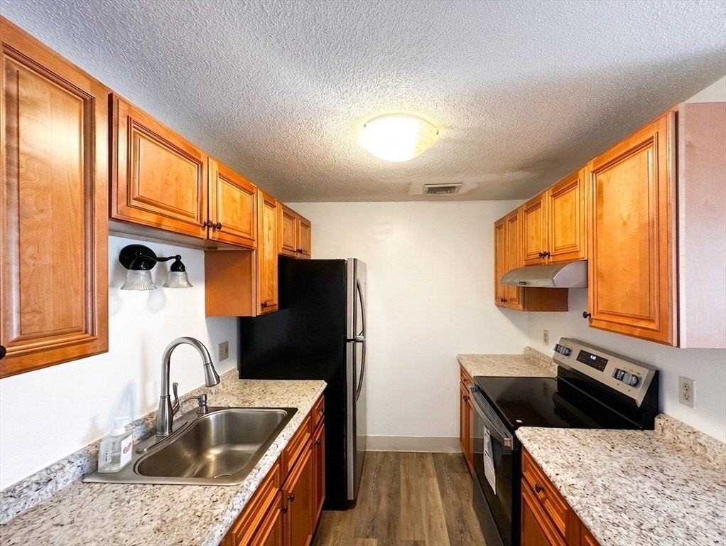 15 Bower Rd - Photo 3 of 11