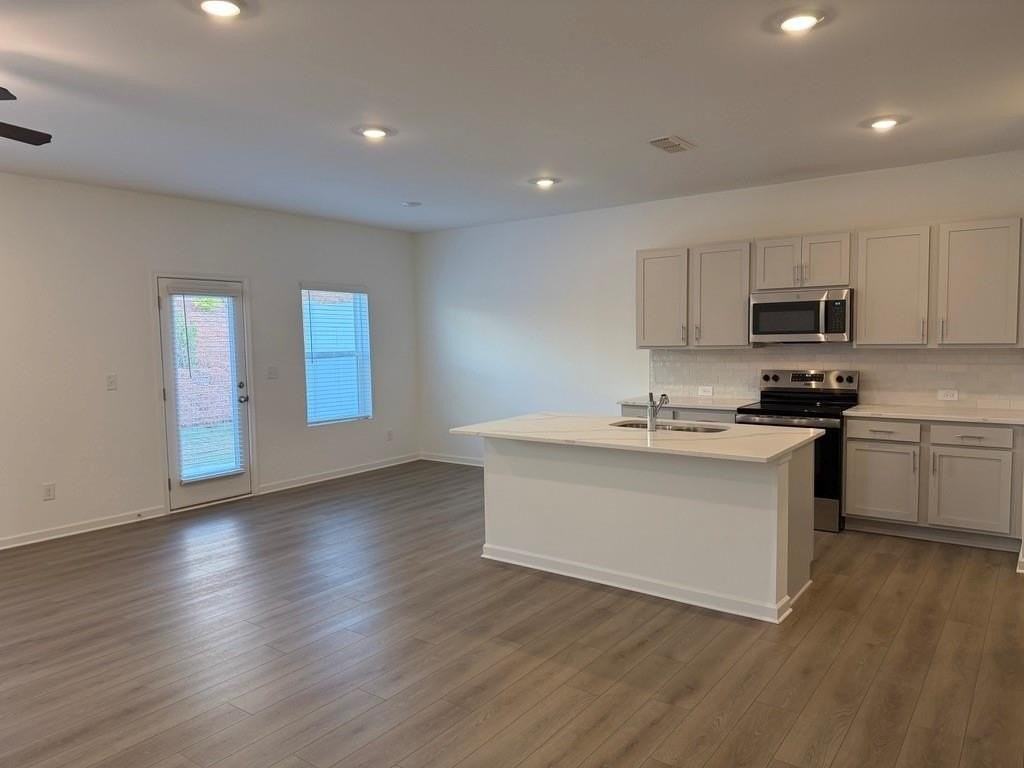 214 Kinship Dr - Photo 6 of 44