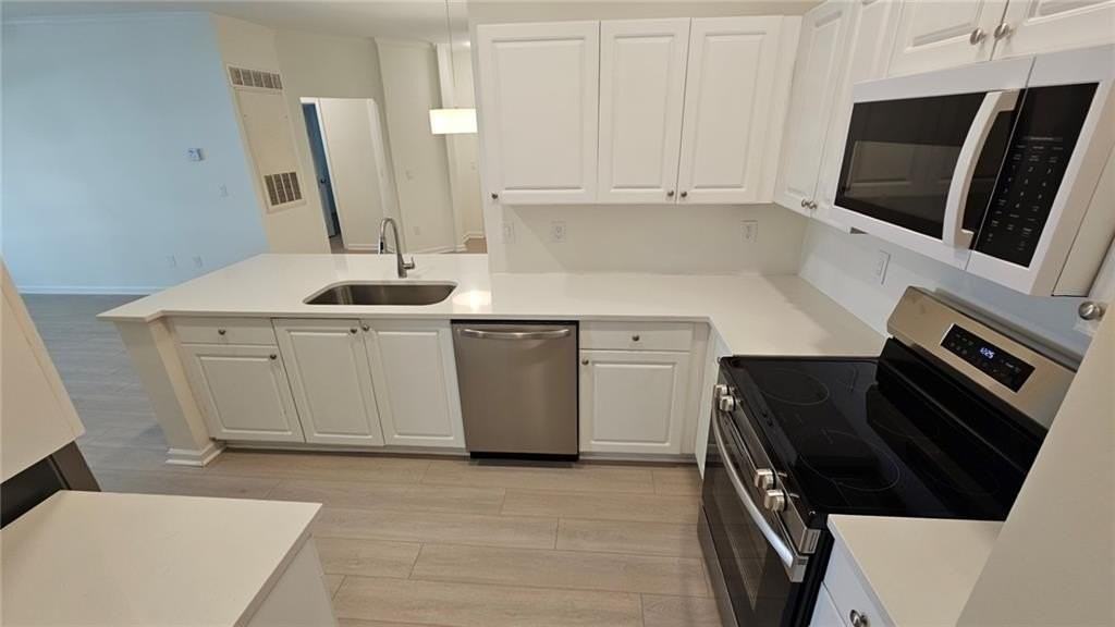 411 Spring Heights Ln Se #4 - Photo 4 of 31