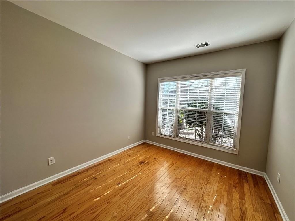 2403 Walnut Tree Ln - Photo 5 of 49