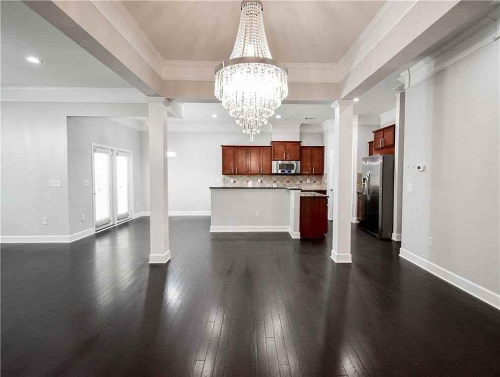 123 Barkley Ln - Photo 3 of 41