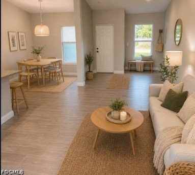 842 Cervantes St E - Photo 3 of 23