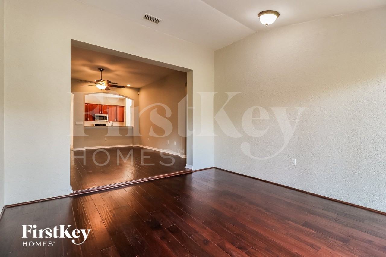 6201 Gannetdale Dr - Photo 5 of 15
