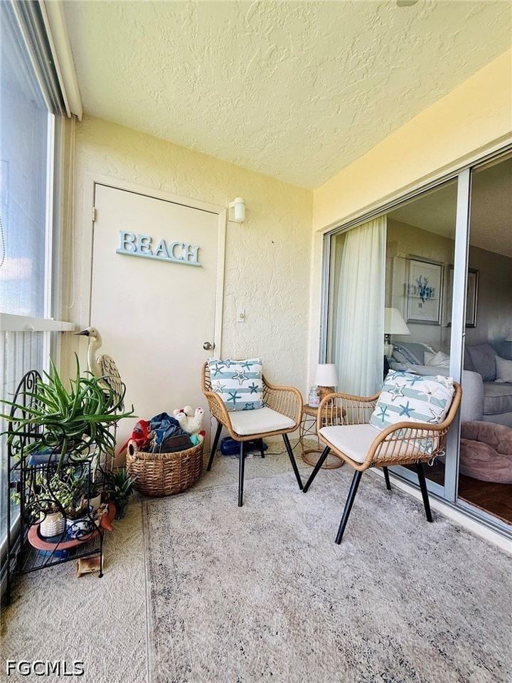 1580 Pine Valley Dr #404 - Photo 4 of 30