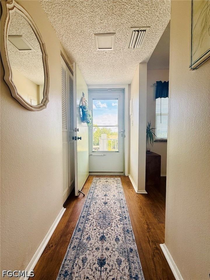 1580 Pine Valley Dr #404 - Photo 5 of 30