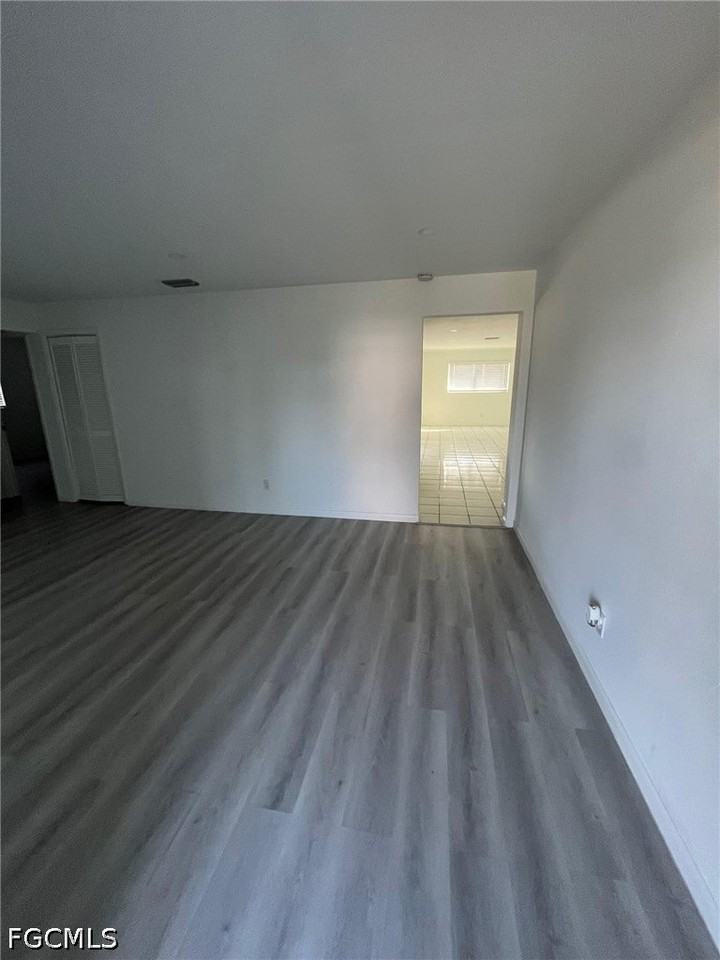 1402 Se 34th St - Photo 3 of 17