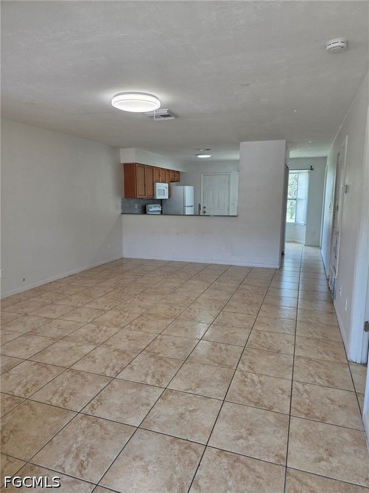 219 Beth Stacey Blvd - Photo 2 of 12
