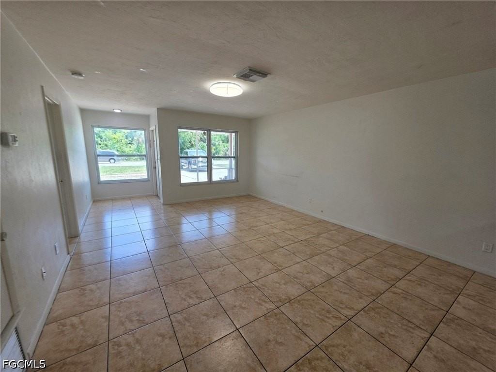 219 Beth Stacey Blvd - Photo 3 of 12
