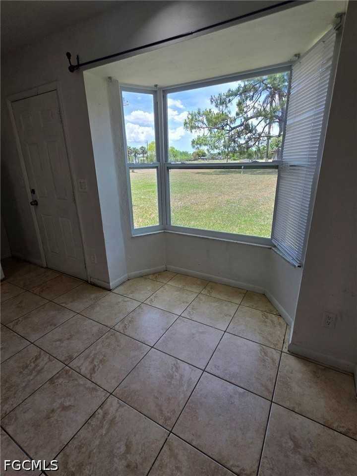 219 Beth Stacey Blvd - Photo 4 of 12