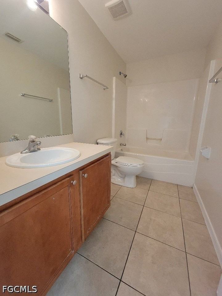 306 Leeland Heights Blvd E - Photo 5 of 16