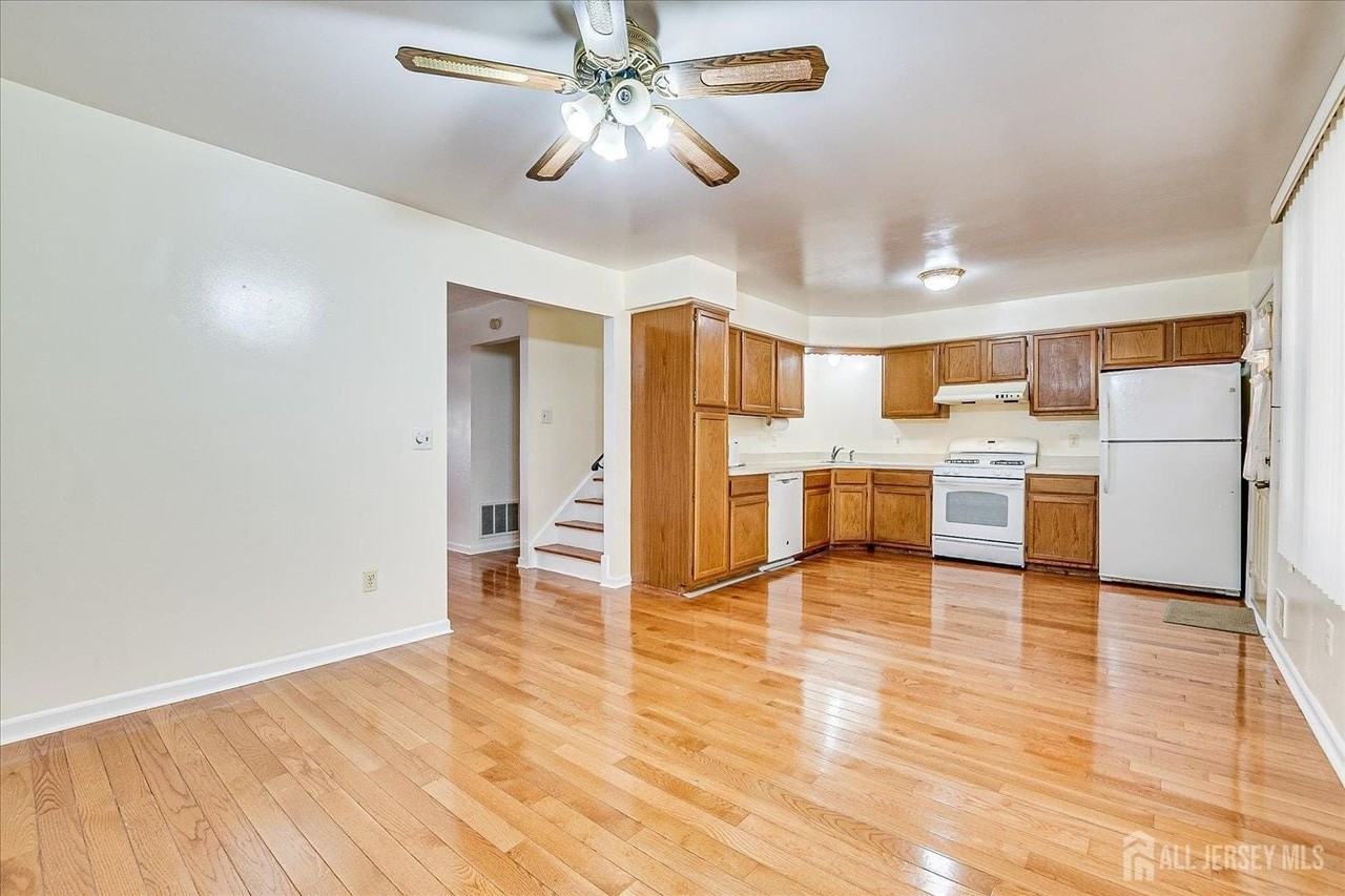 536 Elsie Ave - Photo 6 of 25