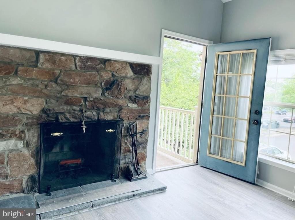 206 Remington Ct - Photo 3 of 9