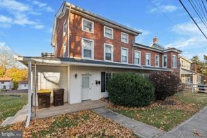 featured image of 513 Main St #B