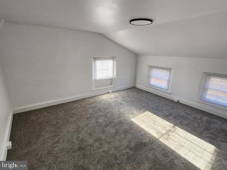 513 Main St #B - Photo 5 of 8