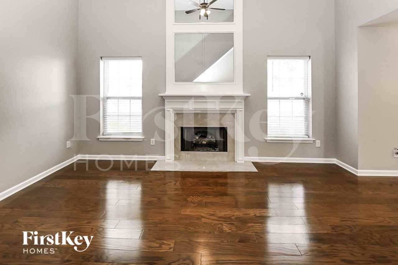 7826 Cafferty Cir - Photo 3 of 15