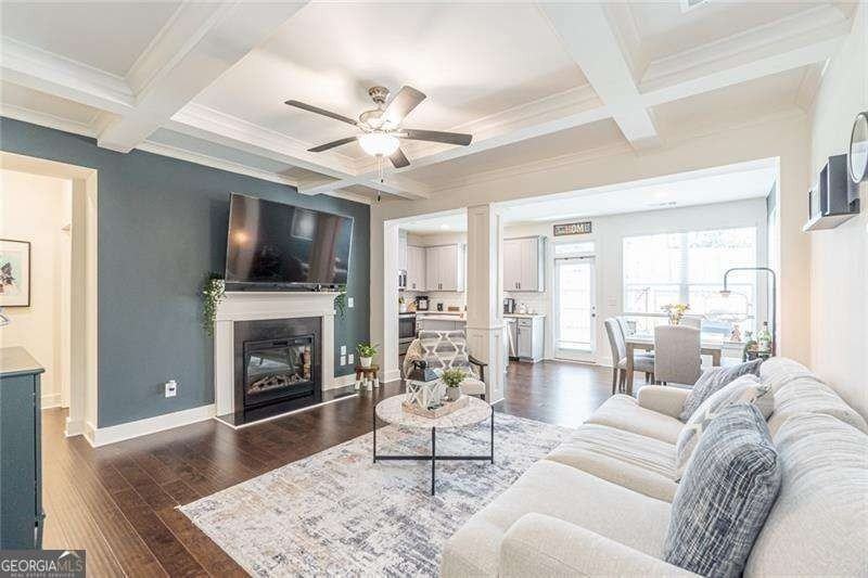 5392 Brooklands Dr - Photo 3 of 18
