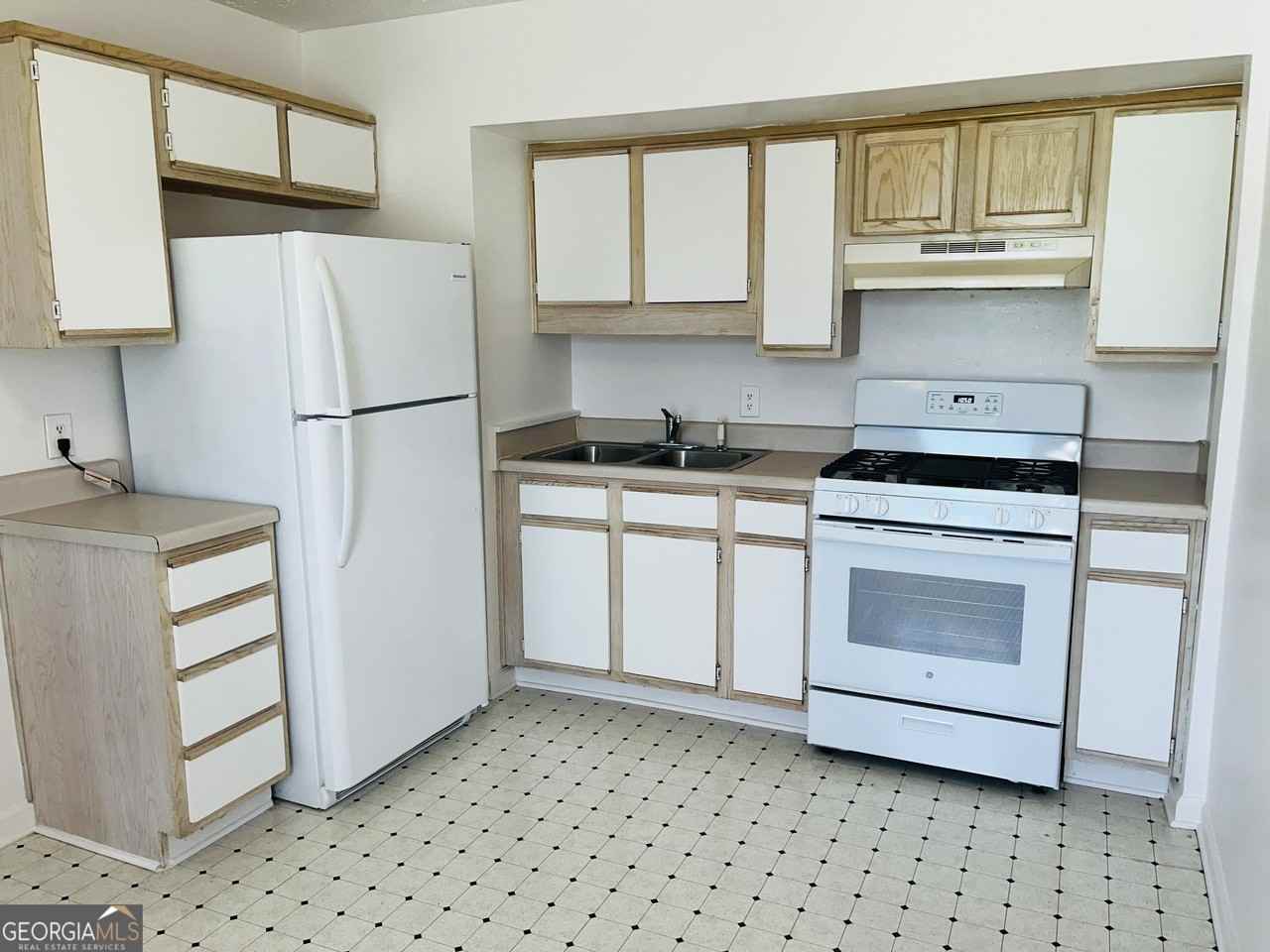 47 Robinson St #40A - Photo 6 of 12
