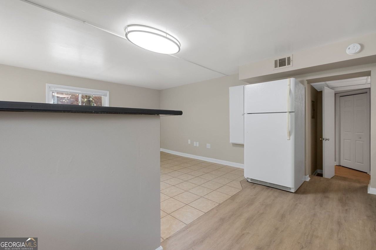 2958 Harcourt Dr - Photo 6 of 11