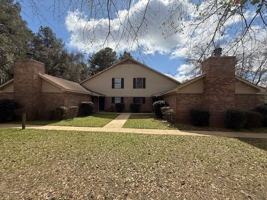 featured image of 2425 Nortons Ln #C