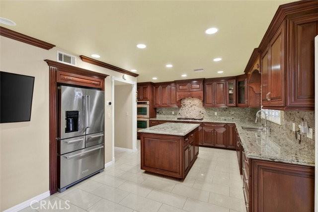 10154 Mount Gleason Ave - Photo 6 of 8
