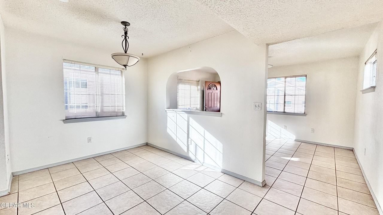 2717 Idalia Ave #B - Photo 5 of 14