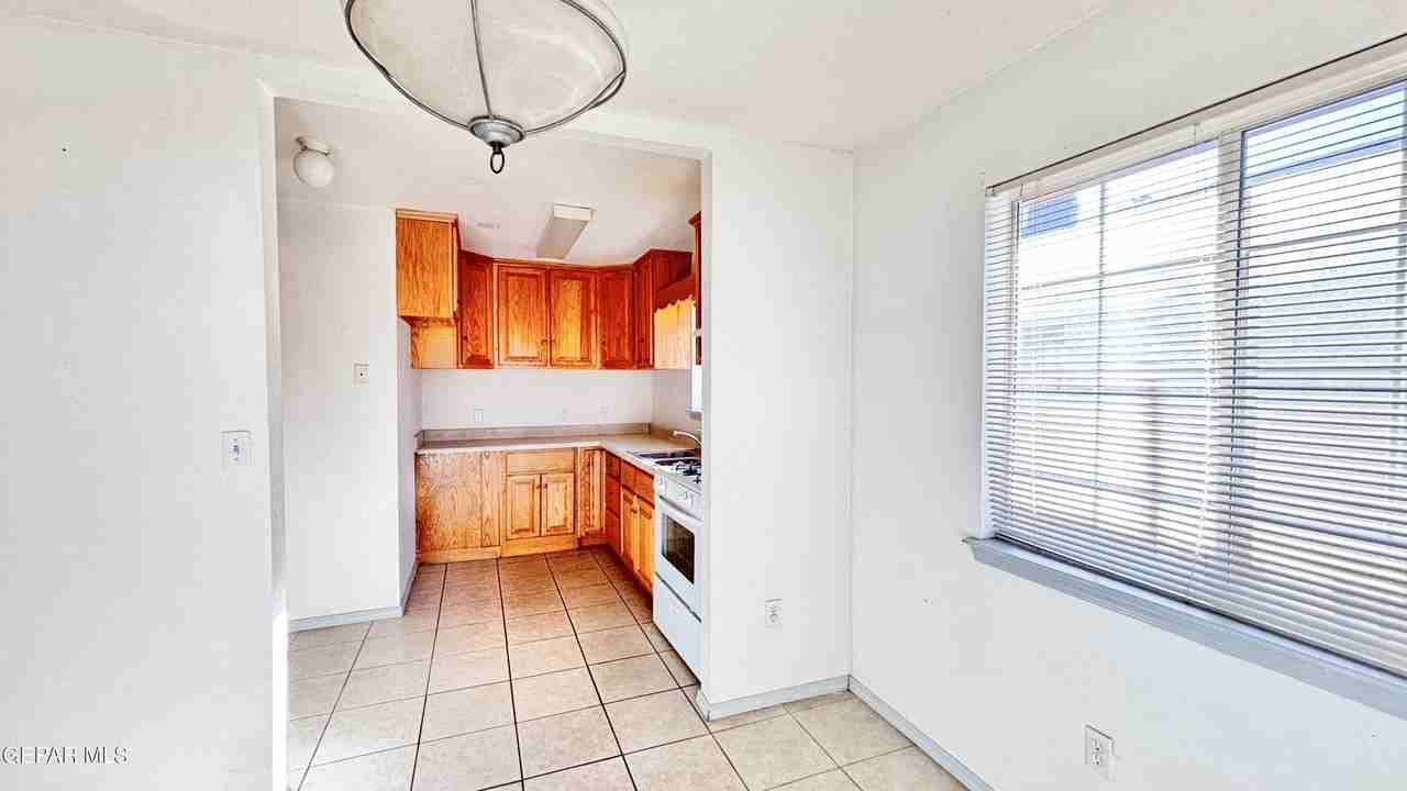 2717 Idalia Ave #B - Photo 6 of 14