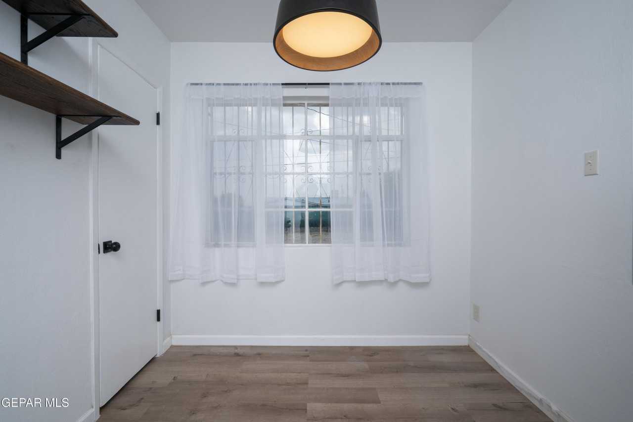 4016 Titanic Ave - Photo 7 of 20