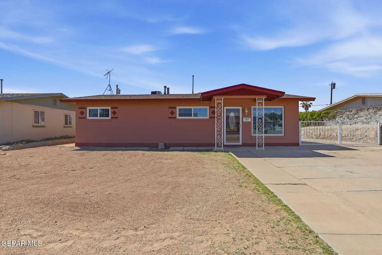 157 Cherry St - Photo 5 of 39