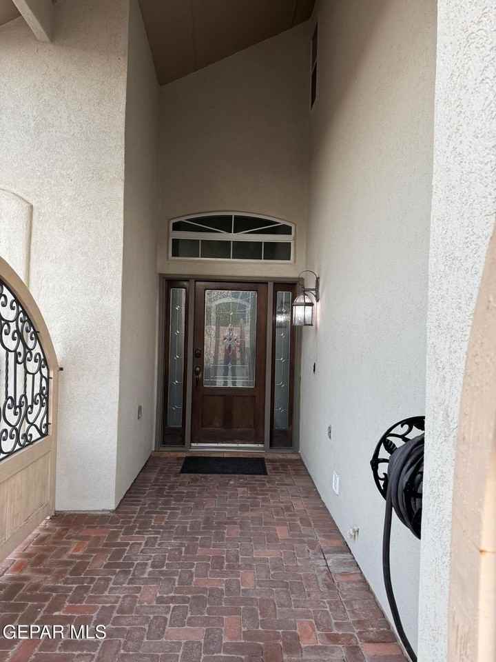 398 Bentridge - Photo 3 of 42