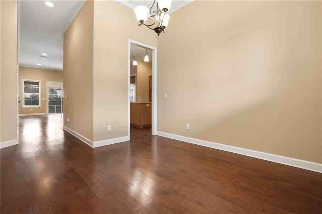 284 Villager Dr - Photo 4 of 26