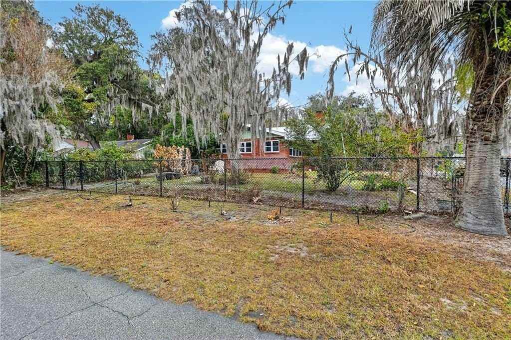 1601 Walnut Ave - Photo 2 of 26