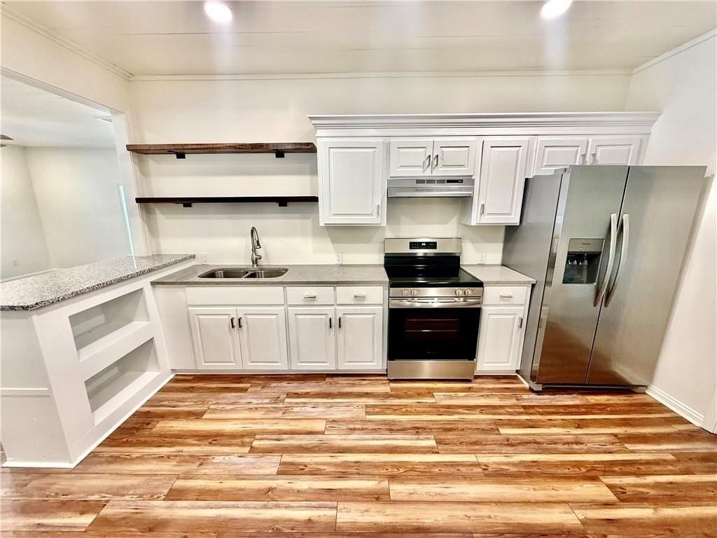 211 Dartmouth St - Photo 7 of 17