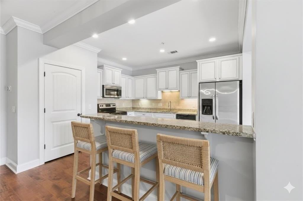 205 Reserve Ln - Photo 4 of 24
