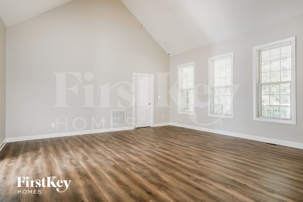 218 Sweetbriar Ct - Photo 2 of 19