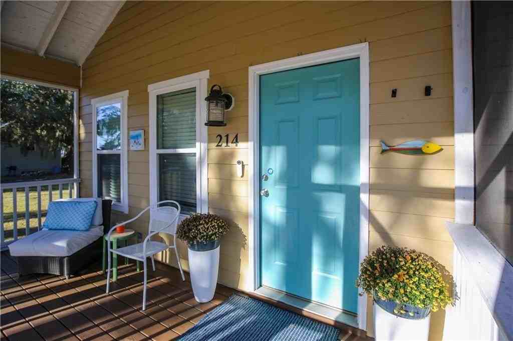 214 Clarke St - Photo 3 of 26